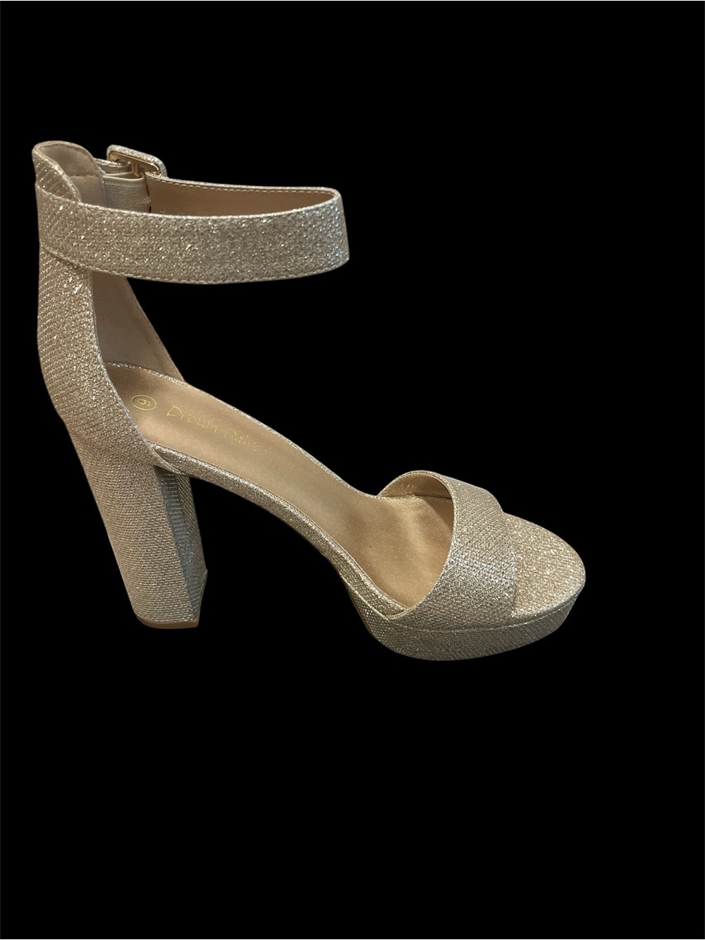 New Dream Pairs 5” Platform Heels Sandals in Shimmery Champagne size 9